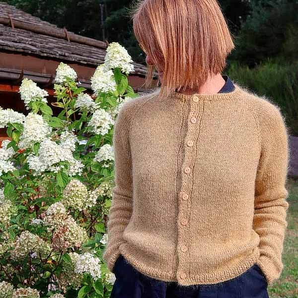 © Copenhagen Cardigan by PetiteKnit • www.ravelry.com