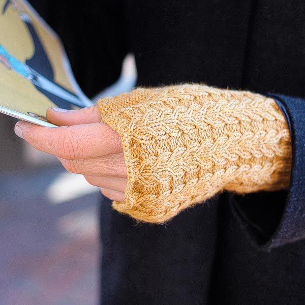 © Passing Through Mitts by Rosalind Craft Supplies • www.ravelry.com
