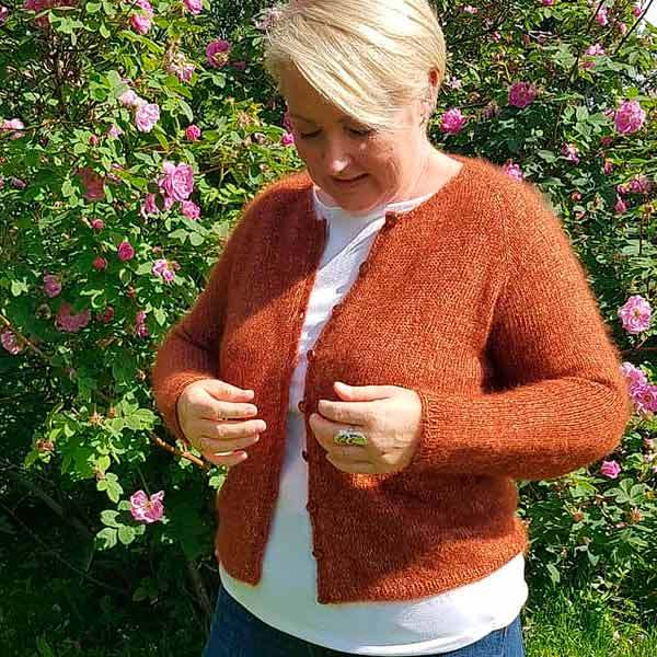 © Copenhagen Cardigan by PetiteKnit • www.ravelry.com