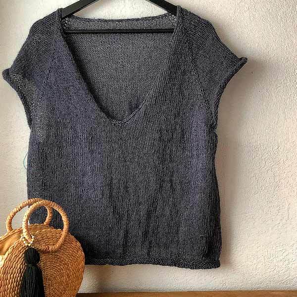 © No Frills Sweater by PetiteKnit • www.ravelry.com