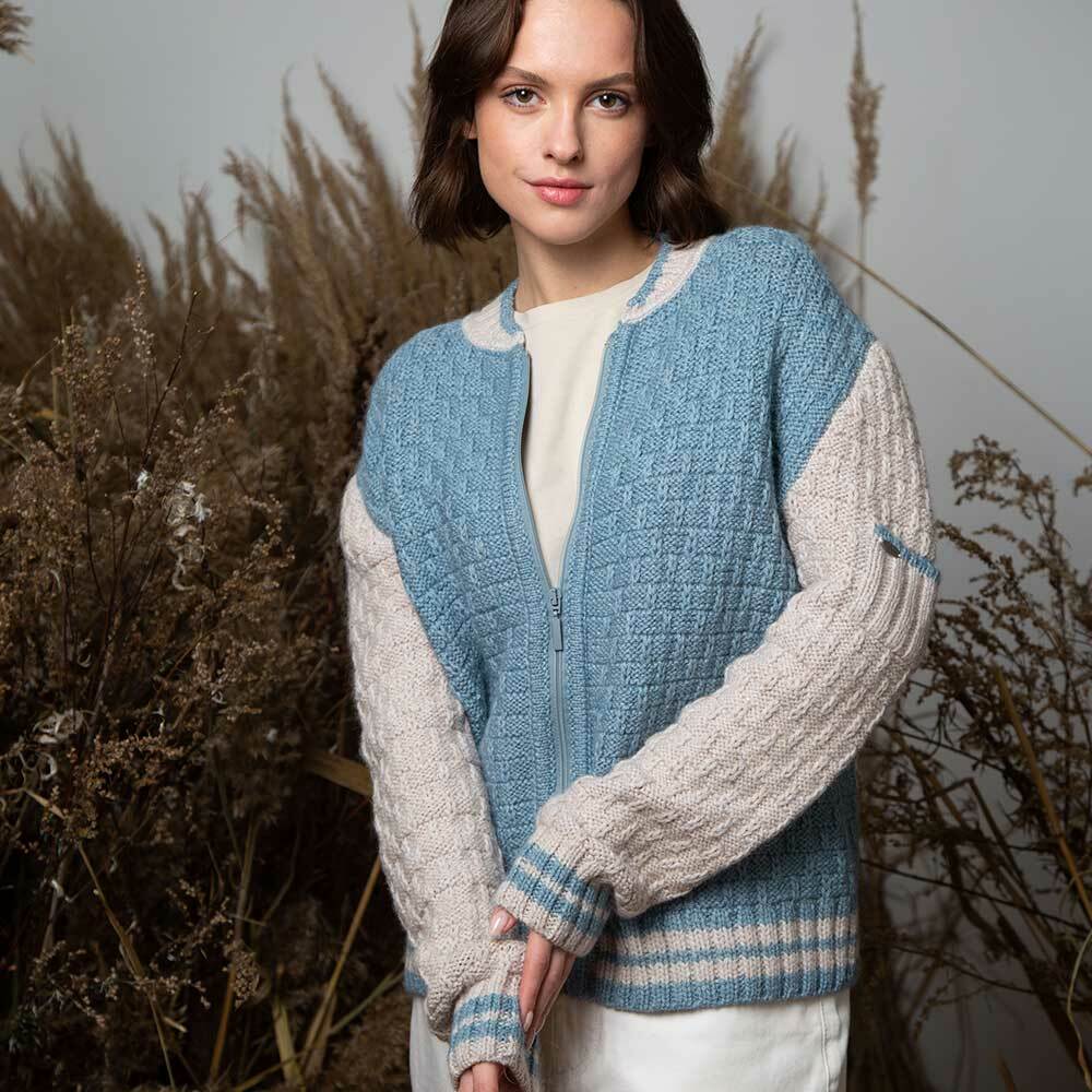 Ольга Воронкина. Бомбер V-jacket • www.volokno-fest.ru