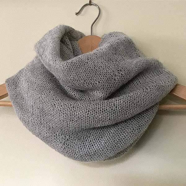 © Alexandra's Airplane Scarf by Churchmouse Yarns and Teas • www.ravelry.com