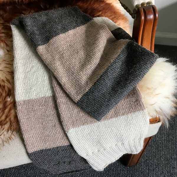 © Skinny Summer Scarf by Lucinda Iglesias • www.ravelry.com