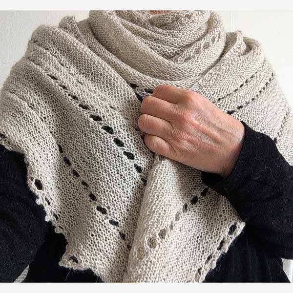 © Hollows by Melody Hoffmann • www.ravelry.com