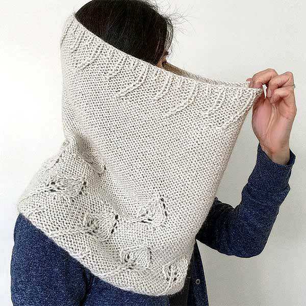 © Debbie - leaf pattern cowl by Vicky Chan • www.ravelry.com