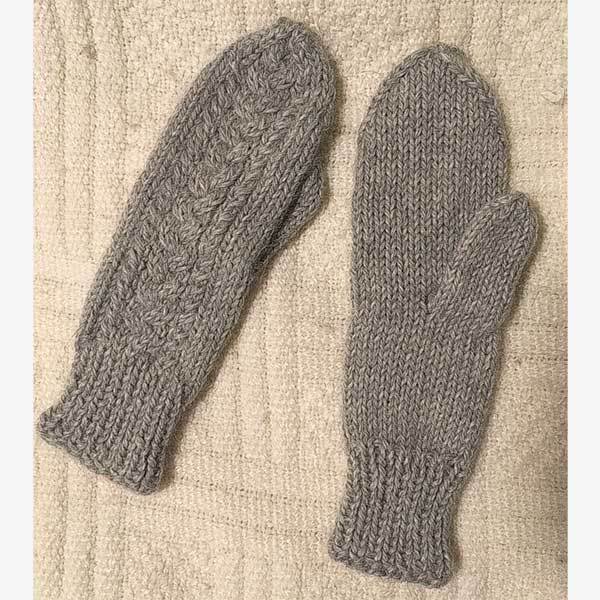© Tiilda Mittens by Inese Sang • www.ravelry.com