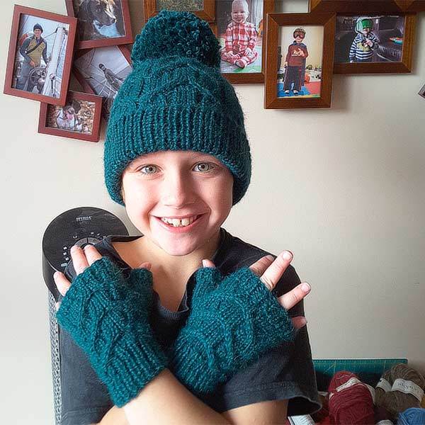 © Valanar Hat by Elena Nodel from Valanar Set • www.ravelry.com