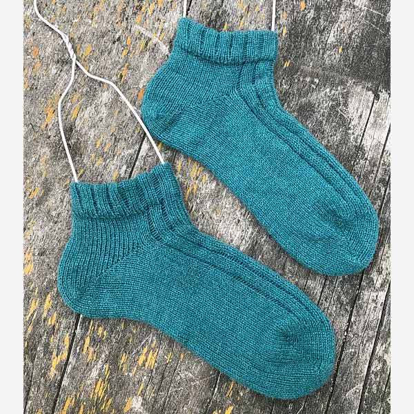 © CSM Cuff Down Mock Rib HH Shortie Sock by Karen Ramel • www.ravelry.com