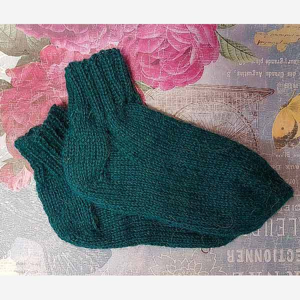 © Basic Socks by Winwick Mum • www.ravelry.com