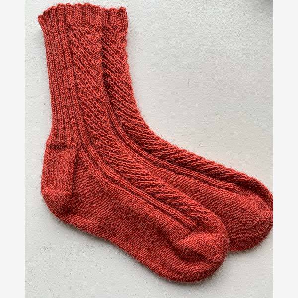 © Lodestone by Libby Jonson • www.ravelry.com