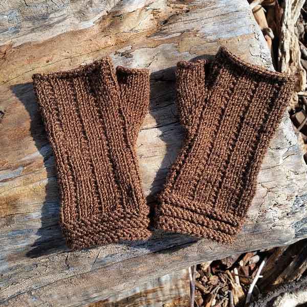 © Malabrigo Hand Thingies by Anne Sahakian • www.ravelry.com