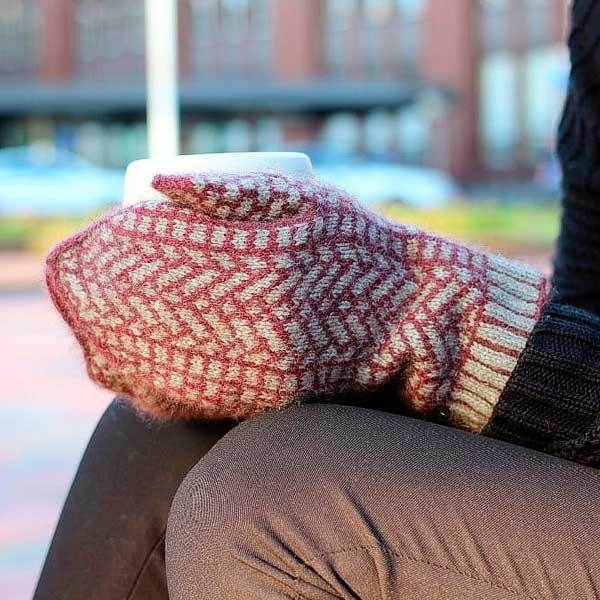 © Sojourn Mittens by Rosalind Craft Supplies • www.ravelry.com