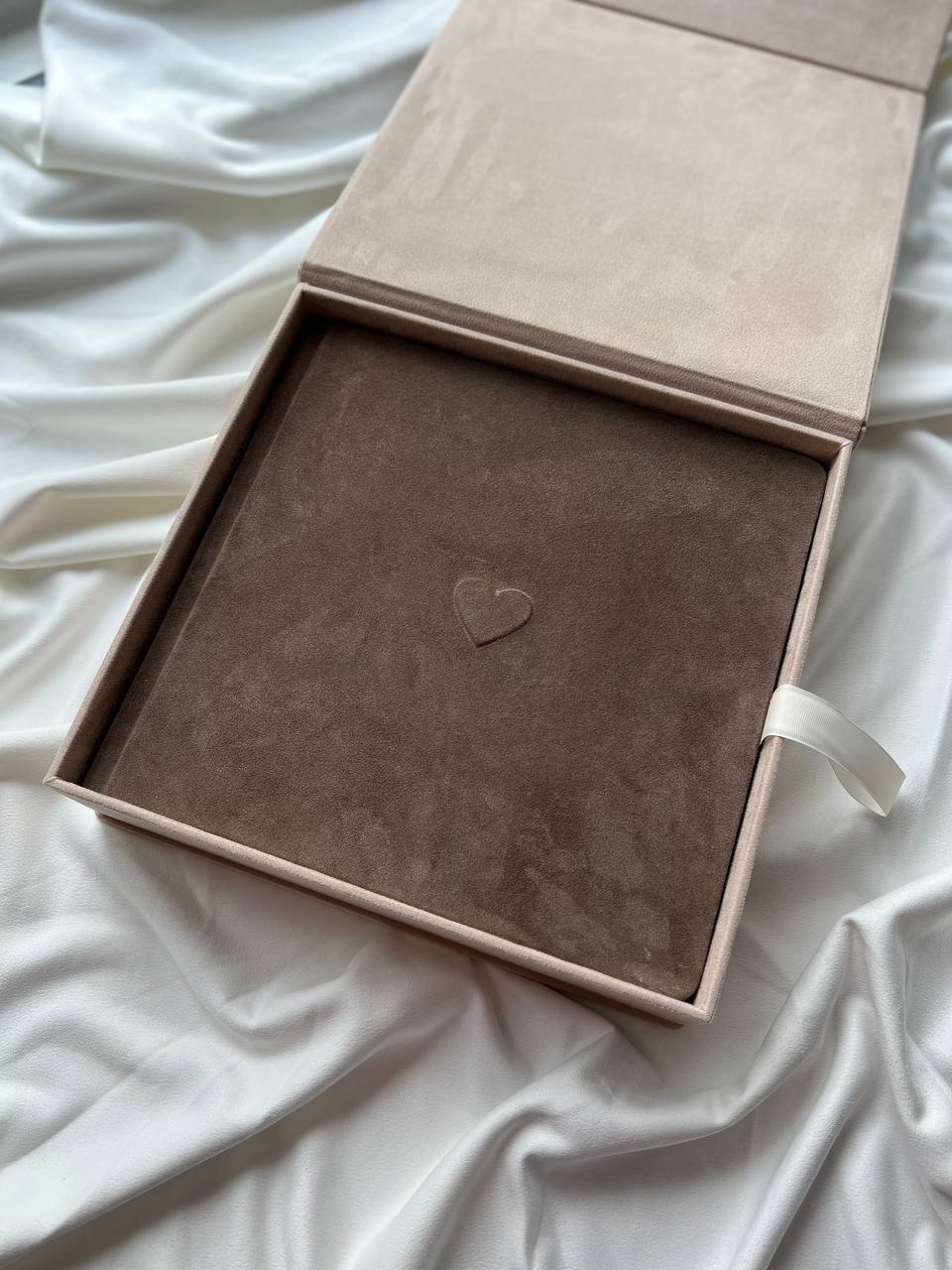 Свадебный кожаный альбом Natra в подарочном коробе